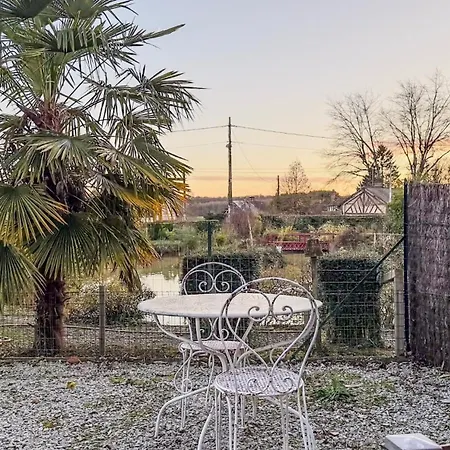 בית נופש Petit Ideal A La Campagne Avec Parking Auguaise